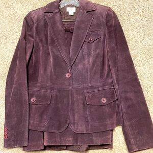 Suede jacket/skirt set.